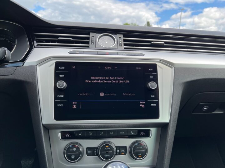 Abbildung Fahrzeugdetailansicht Volkswagen Passat Variant - Nr. 21