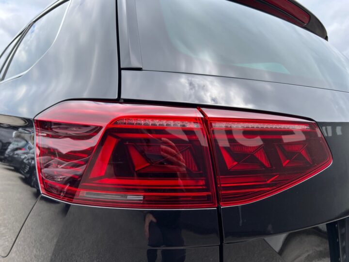 Abbildung Fahrzeugdetailansicht Volkswagen Passat Variant - Nr. 39