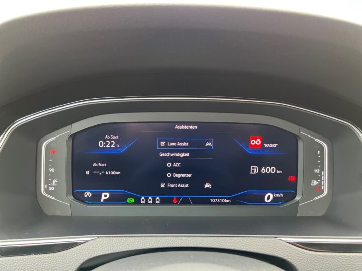 Abbildung Fahrzeugdetailansicht Volkswagen Passat Variant - Nr. 17