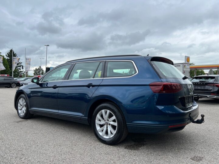Abbildung Fahrzeugdetailansicht Volkswagen Passat Variant - Nr. 4