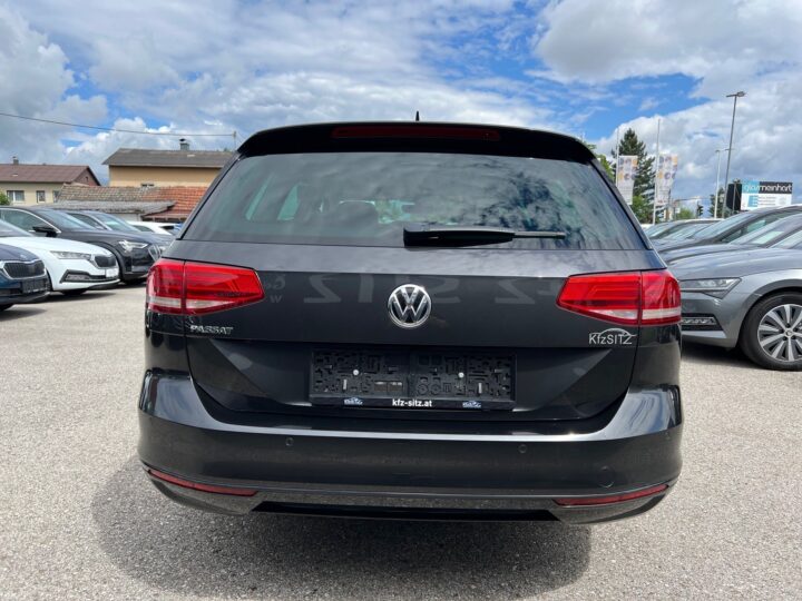 Abbildung Fahrzeugdetailansicht Volkswagen Passat Variant - Nr. 3