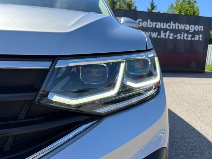Abbildung Fahrzeugdetailansicht Volkswagen Tiguan - Nr. 34