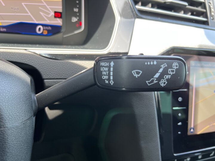Abbildung Fahrzeugdetailansicht Volkswagen Passat Variant - Nr. 41