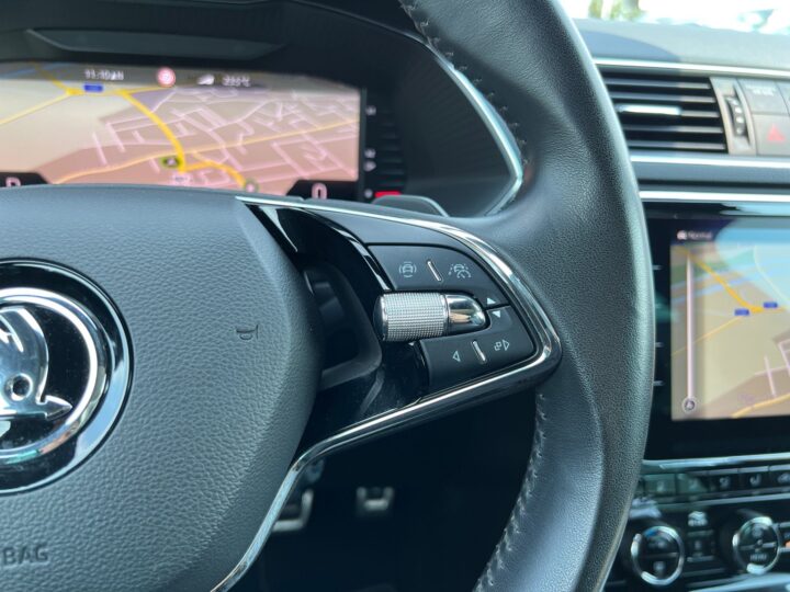 Abbildung Fahrzeugdetailansicht Skoda Superb - Nr. 43
