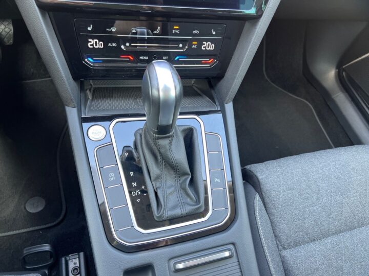 Abbildung Fahrzeugdetailansicht Volkswagen Passat Variant - Nr. 28