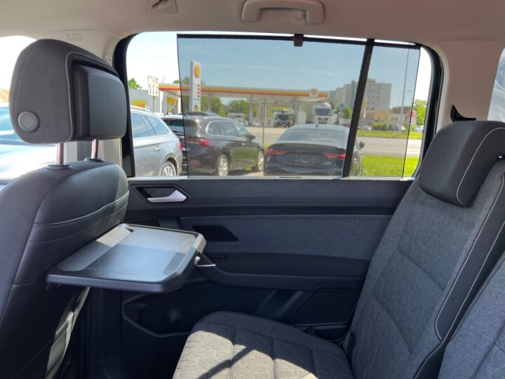 Abbildung Fahrzeugdetailansicht Volkswagen Touran - Nr. 32