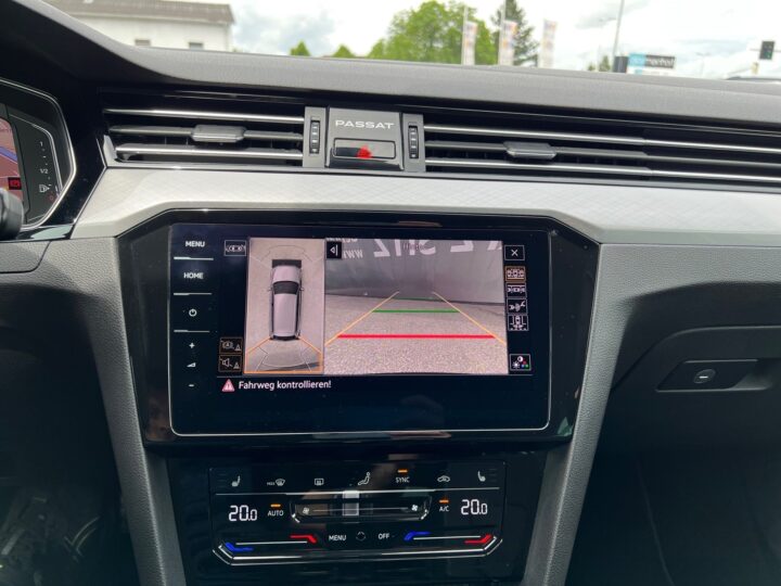 Abbildung Fahrzeugdetailansicht Volkswagen Passat Variant - Nr. 26
