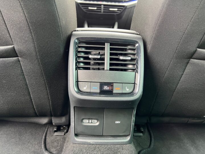 Abbildung Fahrzeugdetailansicht Skoda Octavia - Nr. 32