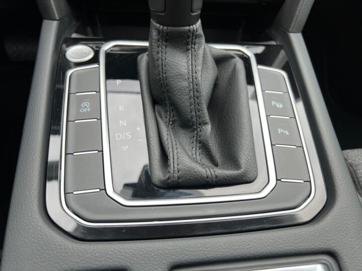 Abbildung Fahrzeugdetailansicht Volkswagen Passat Variant - Nr. 29