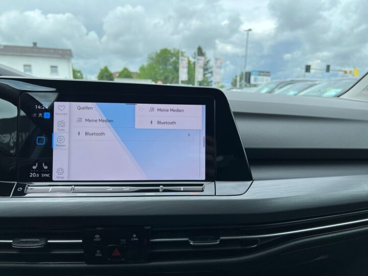 Abbildung Fahrzeugdetailansicht Volkswagen Golf Variant - Nr. 20