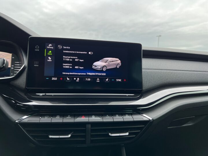Abbildung Fahrzeugdetailansicht Skoda Octavia - Nr. 26