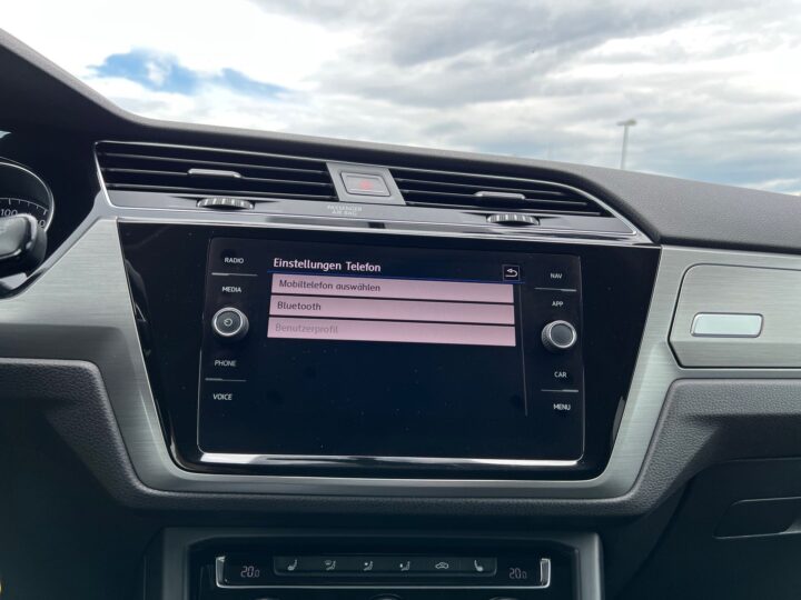 Abbildung Fahrzeugdetailansicht Volkswagen Touran - Nr. 21