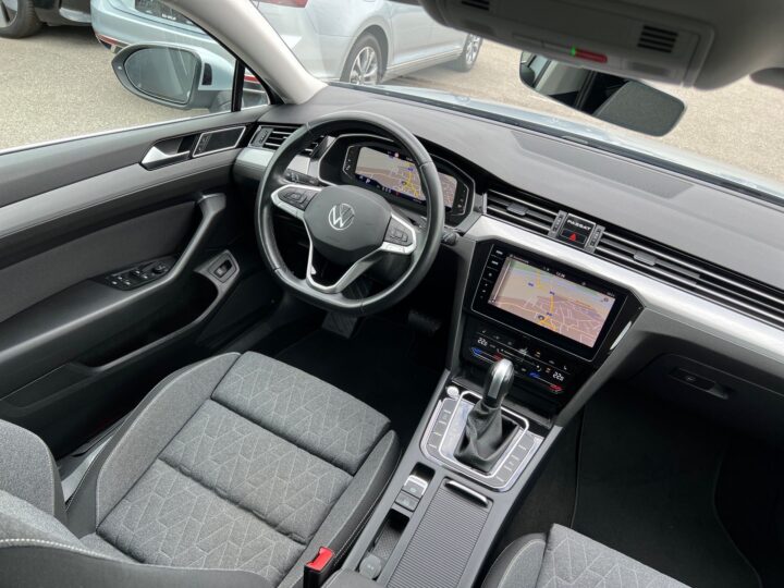 Abbildung Fahrzeugdetailansicht Volkswagen Passat Variant - Nr. 11