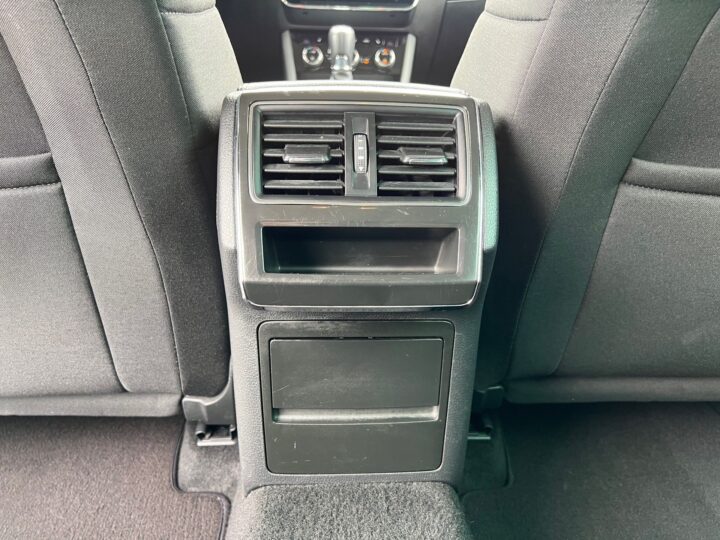 Abbildung Fahrzeugdetailansicht Skoda Superb - Nr. 32