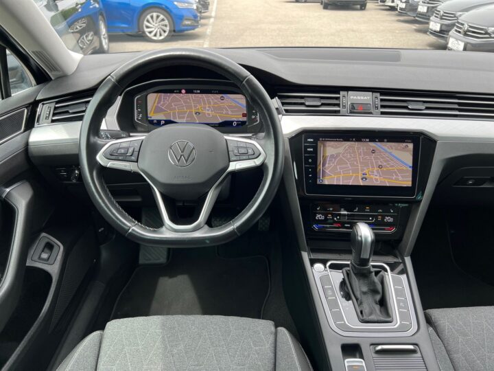 Abbildung Fahrzeugdetailansicht Volkswagen Passat Variant - Nr. 10
