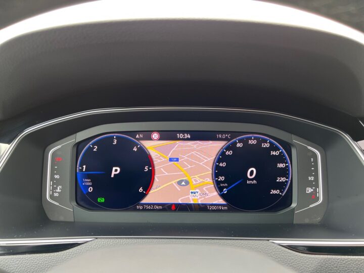 Abbildung Fahrzeugdetailansicht Volkswagen Passat Variant - Nr. 16