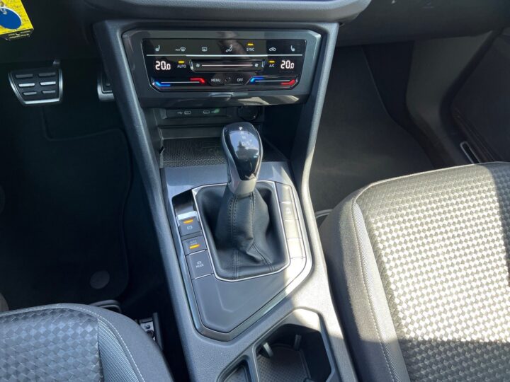 Abbildung Fahrzeugdetailansicht Volkswagen Tiguan - Nr. 28