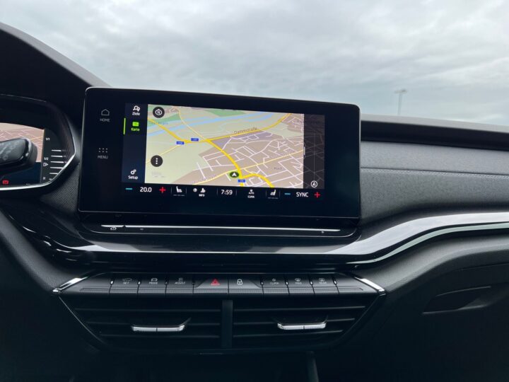 Abbildung Fahrzeugdetailansicht Skoda Octavia - Nr. 25