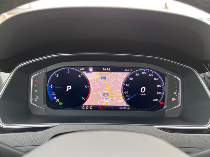 Abbildung Fahrzeugdetailansicht Volkswagen Passat Variant - Nr. 16