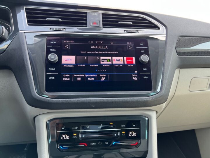 Abbildung Fahrzeugdetailansicht Volkswagen Tiguan - Nr. 19