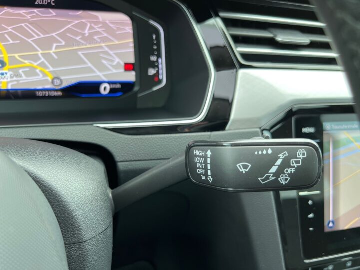 Abbildung Fahrzeugdetailansicht Volkswagen Passat Variant - Nr. 40