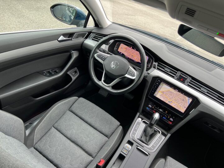 Abbildung Fahrzeugdetailansicht Volkswagen Passat Variant - Nr. 11