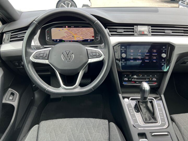 Abbildung Fahrzeugdetailansicht Volkswagen Passat Variant - Nr. 10
