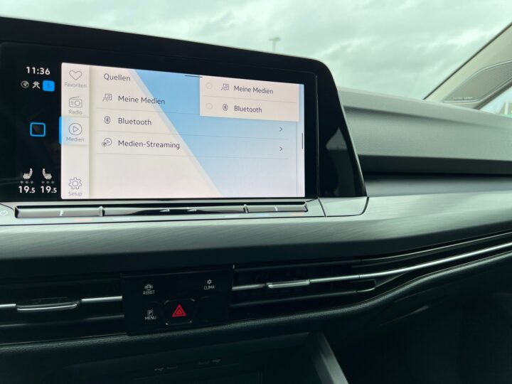 Abbildung Fahrzeugdetailansicht Volkswagen Golf Variant - Nr. 20