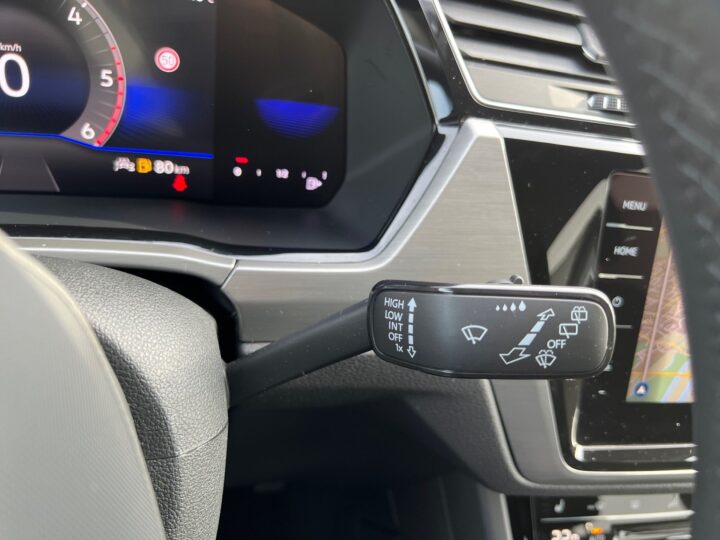 Abbildung Fahrzeugdetailansicht Volkswagen Touran - Nr. 43