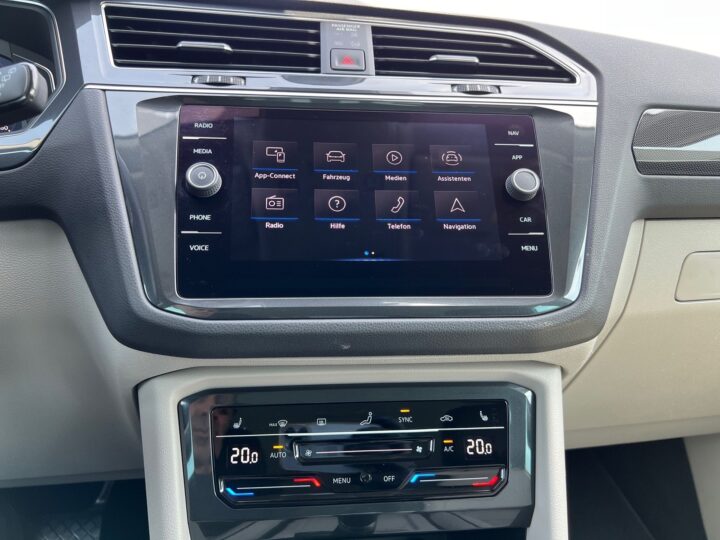 Abbildung Fahrzeugdetailansicht Volkswagen Tiguan - Nr. 18