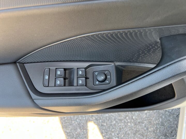 Abbildung Fahrzeugdetailansicht Skoda Octavia - Nr. 29