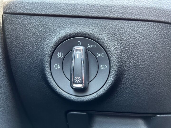 Abbildung Fahrzeugdetailansicht Skoda Superb - Nr. 47