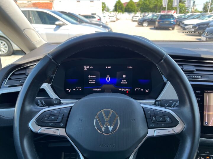 Abbildung Fahrzeugdetailansicht Volkswagen Touran - Nr. 15