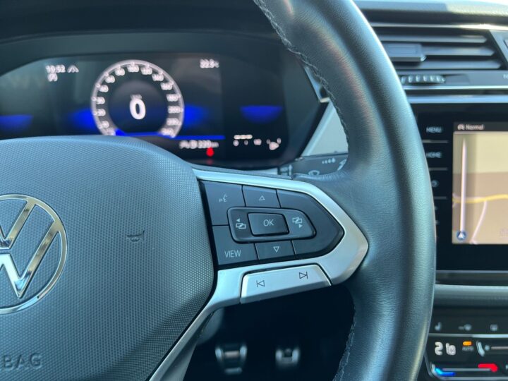 Abbildung Fahrzeugdetailansicht Volkswagen Touran - Nr. 40