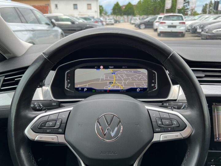 Abbildung Fahrzeugdetailansicht Volkswagen Passat Variant - Nr. 15