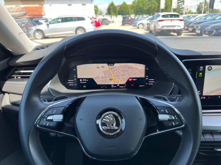 Abbildung Fahrzeugdetailansicht Skoda Octavia - Nr. 15