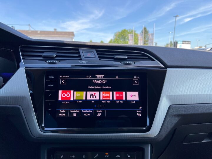 Abbildung Fahrzeugdetailansicht Volkswagen Touran - Nr. 19