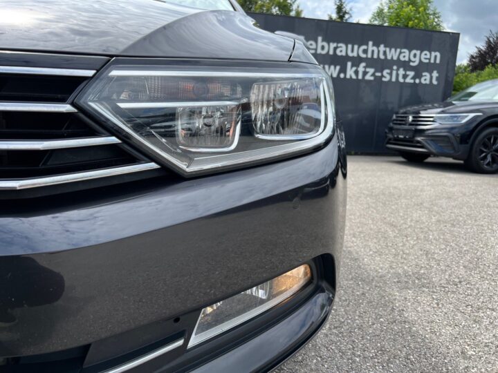 Abbildung Fahrzeugdetailansicht Volkswagen Passat Variant - Nr. 35