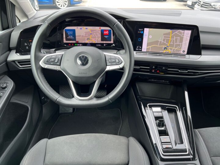 Abbildung Fahrzeugdetailansicht Volkswagen Golf Variant - Nr. 10