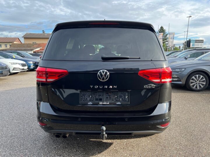 Abbildung Fahrzeugdetailansicht Volkswagen Touran - Nr. 3