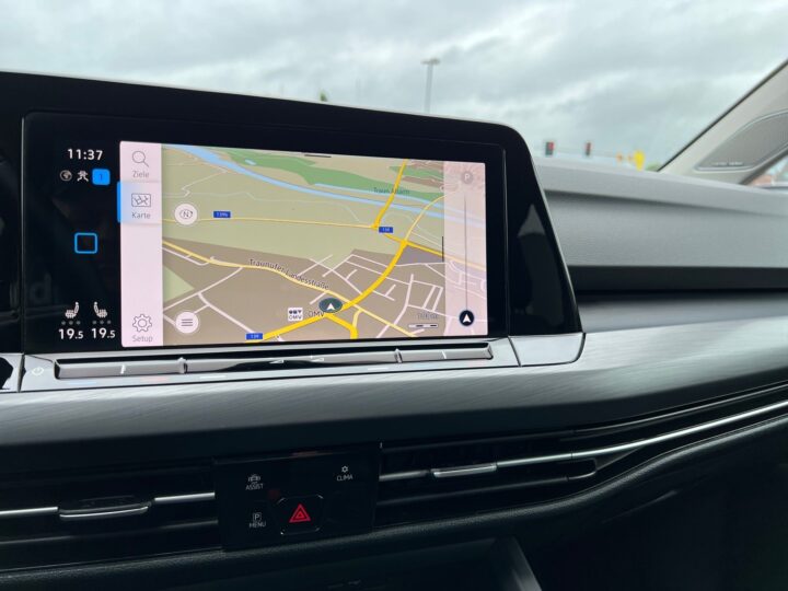 Abbildung Fahrzeugdetailansicht Volkswagen Golf Variant - Nr. 25