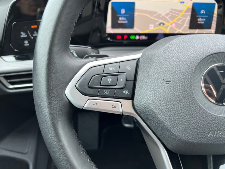 Abbildung Fahrzeugdetailansicht Volkswagen Golf Variant - Nr. 39