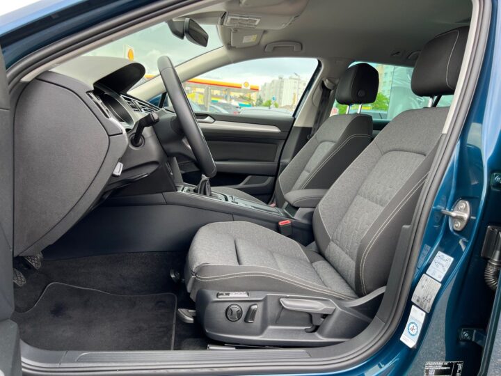 Abbildung Fahrzeugdetailansicht Volkswagen Passat Variant - Nr. 12