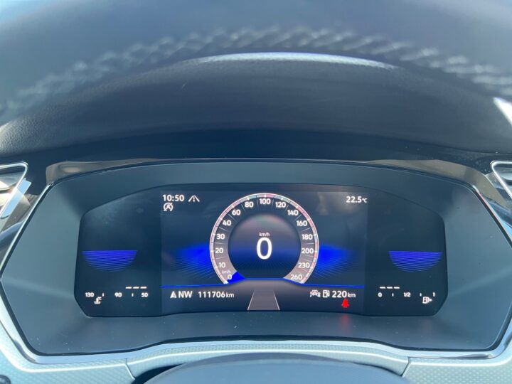 Abbildung Fahrzeugdetailansicht Volkswagen Touran - Nr. 17