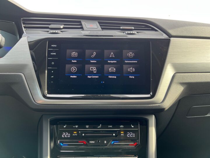 Abbildung Fahrzeugdetailansicht Volkswagen Touran - Nr. 18