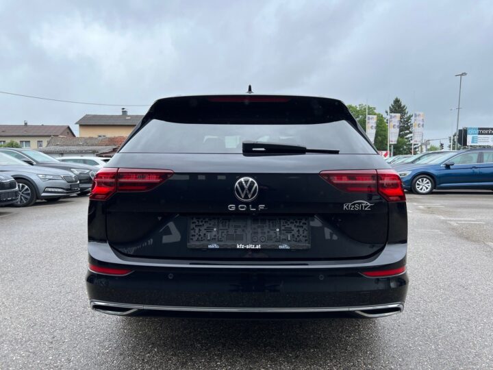 Abbildung Fahrzeugdetailansicht Volkswagen Golf Variant - Nr. 3