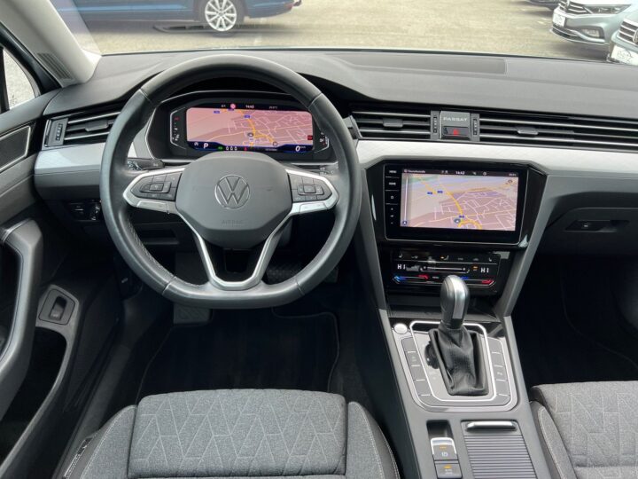 Abbildung Fahrzeugdetailansicht Volkswagen Passat Variant - Nr. 10