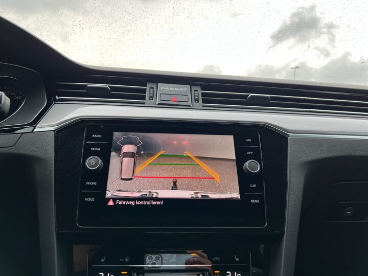 Abbildung Fahrzeugdetailansicht Volkswagen Passat Variant - Nr. 27