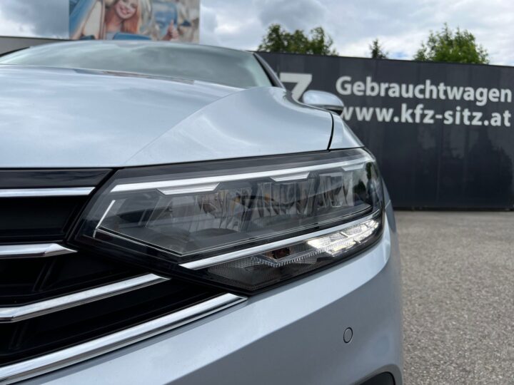 Abbildung Fahrzeugdetailansicht Volkswagen Passat Variant - Nr. 35