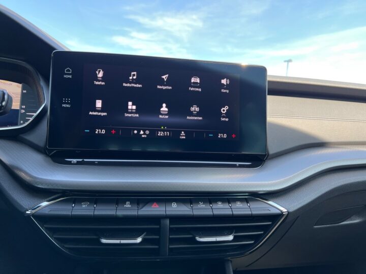Abbildung Fahrzeugdetailansicht Skoda Octavia - Nr. 18